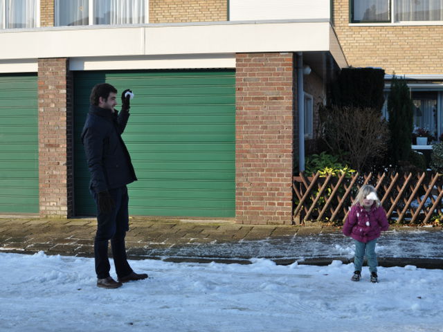 Tirar bolas de nieve