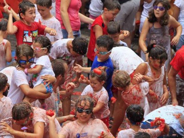 Tomatina Infantil con Albergue Actio