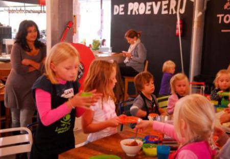 Landmarkt con niños